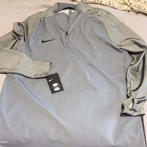 Nike AreoSwift 2x quarter zip pullover